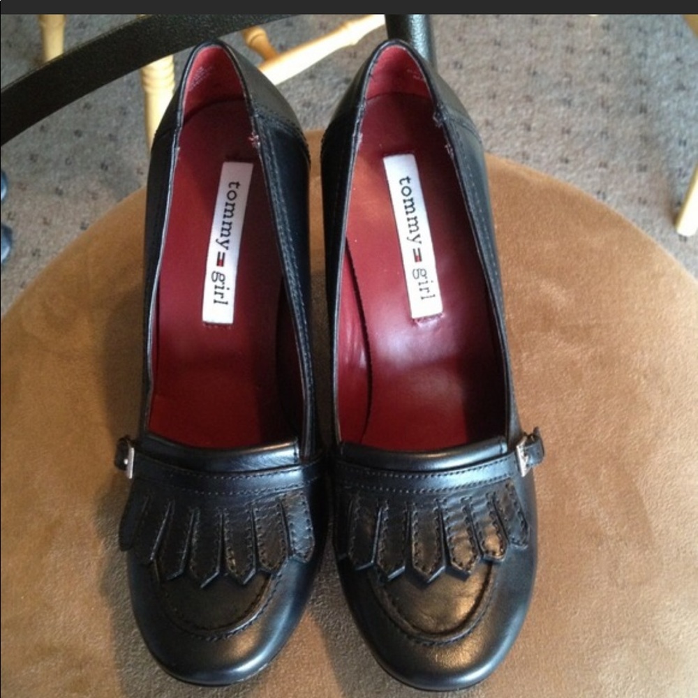NWOT Tommy Hilfiger Black 3 1/2” heels